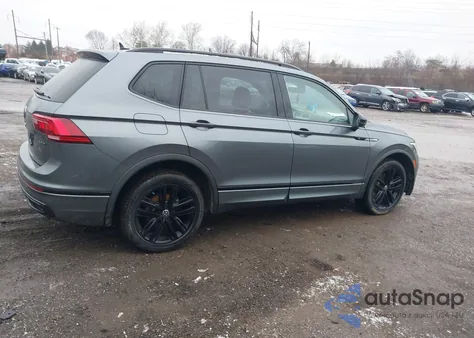 2022 Volkswagen Tiguan 2.0T Se R-Line Black from USA, damaged, VIN 3VV8B7AX2NM008088
